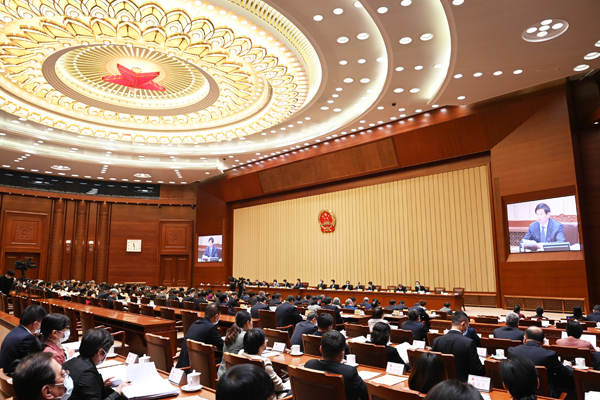 常委会第三十一次会议表决通过了《中华人民共和国家庭教育促进法》